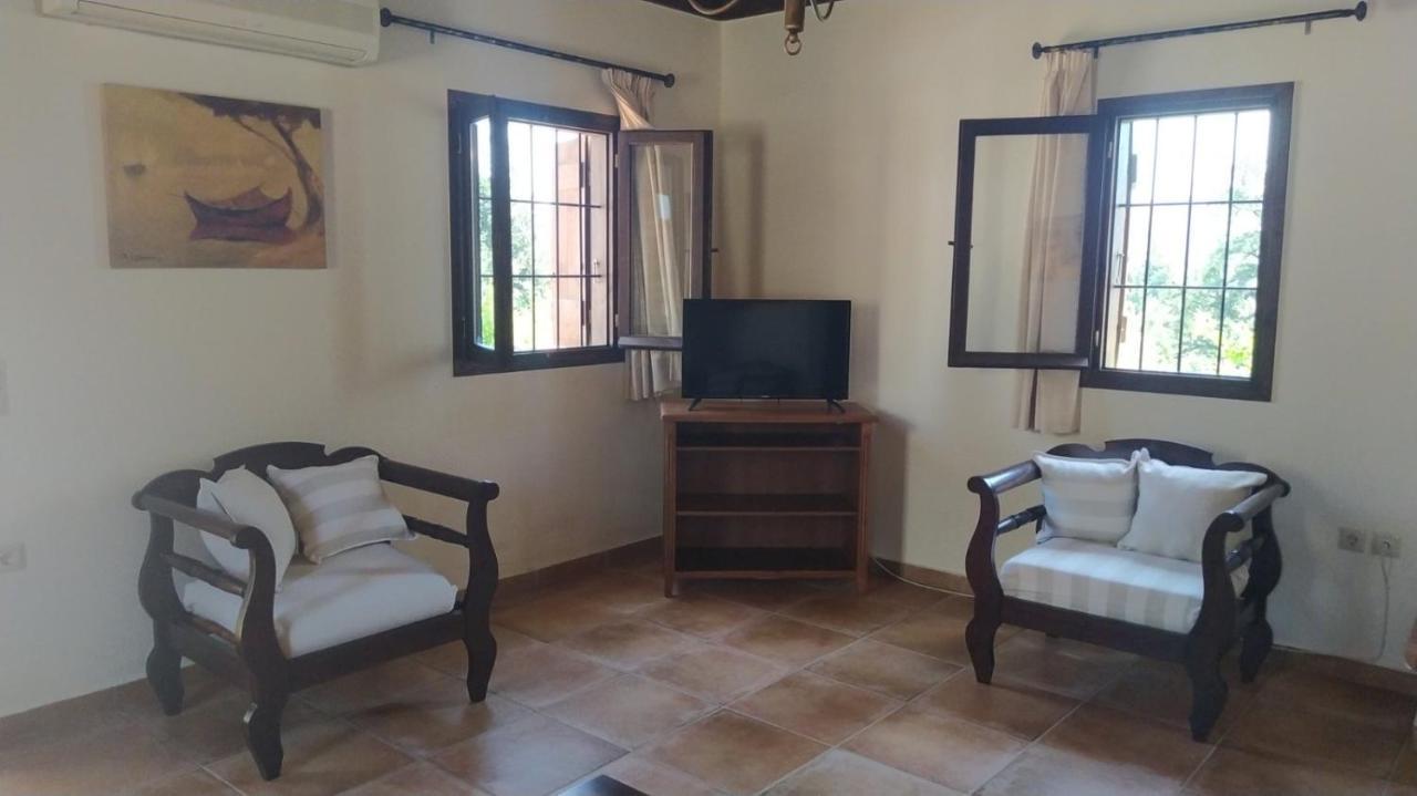 Douliana Villas Bagian luar foto