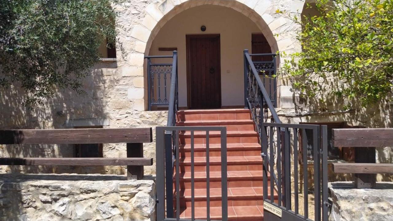 Douliana Villas Bagian luar foto