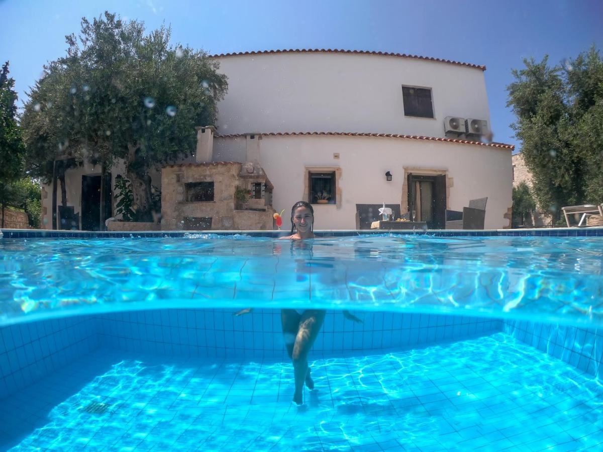 Douliana Villas Bagian luar foto